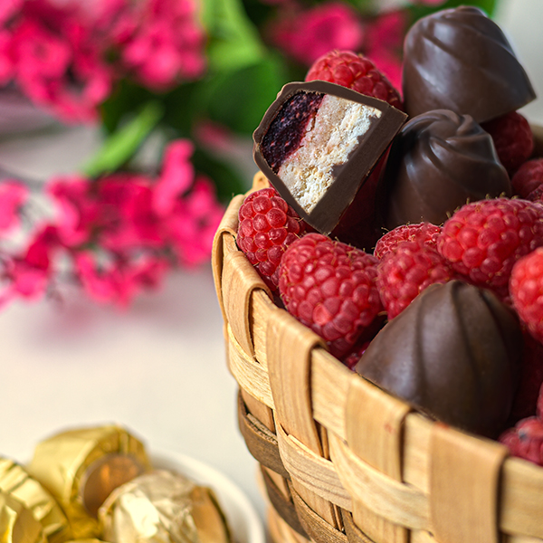 Dark Chocolate Raspberry Cheesecake Praline