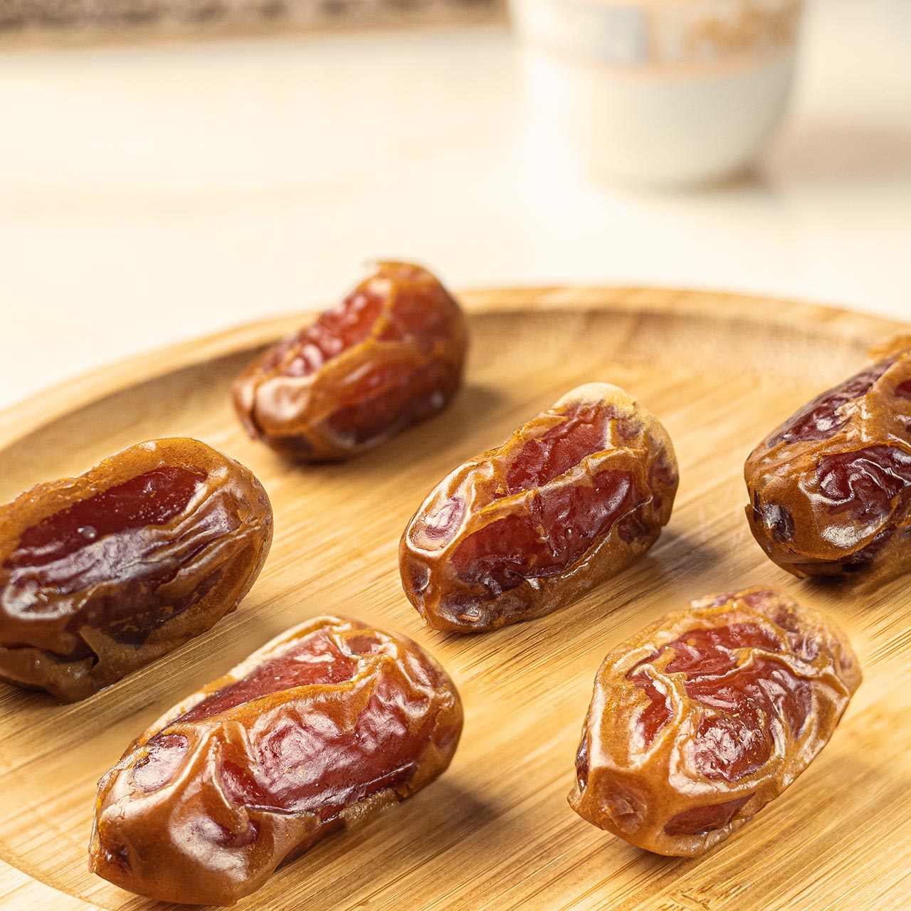 Premium Segai Dates