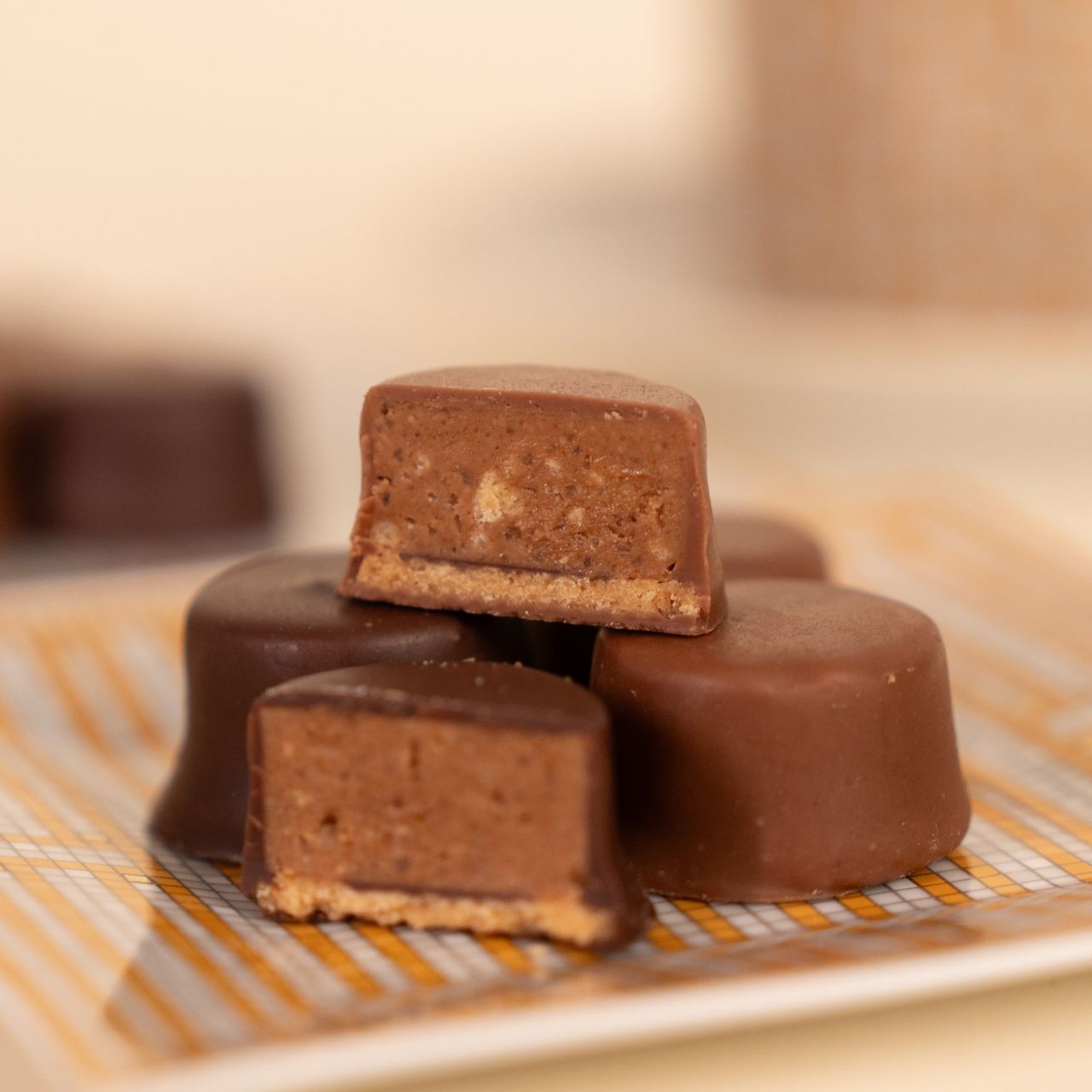 Milk & Dark Chocolate Gianduja Sablés Mini