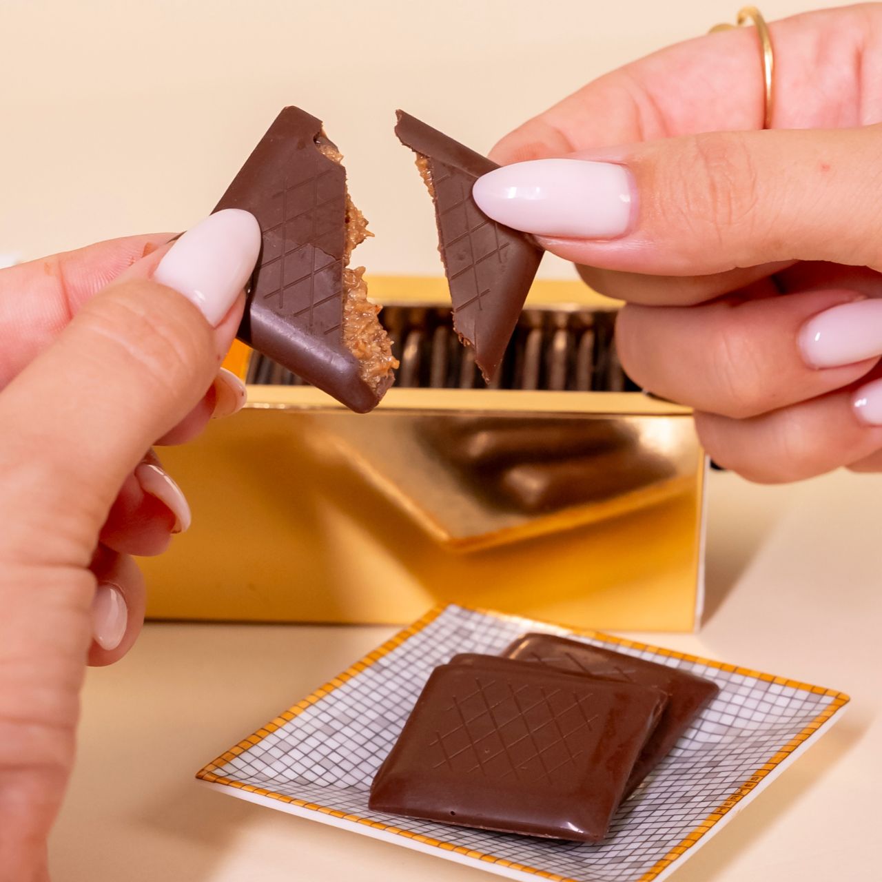 Milk Chocolate Almond Thins